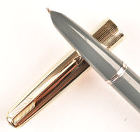 Parker 51 Custom in grey, gold cap - Fine nib