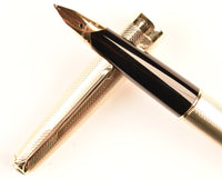 Parker 65 Presidential FP in 9k gold barley design - Medium+ nib
