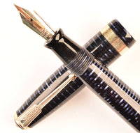 Parker Vacumatic in azure pearl, 1946, Canada - Fine semi-flex nib