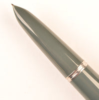 Parker 51 Custom in grey, gold cap - Fine nib