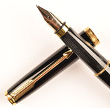Parker Premier in black, Gold trim - Medium nib