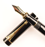 Parker Duofold Centennial in black, Gold trim - Medium nib