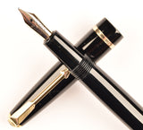 Parker Slimfold in black, Gold trim - Medium nib - Boxed