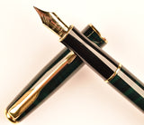 Parker Sonnet in Laqué deep green - Fine nib - Boxed