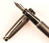 Waterman Expert in matt black, Chrome trim - Fine nib - Boxed