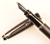 Waterman Expert in matt black, Chrome trim - Broad nib - Boxed