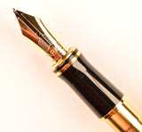 Parker Duofold International in green marble, Gold trim - Medium nib