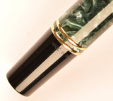 Parker Duofold International in green marble, Gold trim - Medium nib