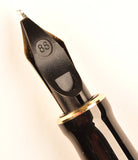 Parker Duofold Centennial in black, Gold trim - Medium Right Oblique nib