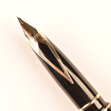 Sheaffer Targa in black laqué, Gold trim - Medium nib