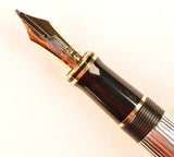 Parker Duofold Centennial in silver godron with matching pencil, Gold trim - Broad nib - Boxed