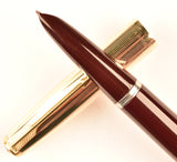 Parker 51 Custom in dark burgundy, Gold cap - Medium nib
