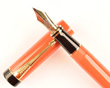 Parker Duofold Centennial in red, Gold trim - Fine nib - Boxed