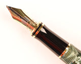 Parker Duofold International in green marble, Gold trim - Medium nib - Boxed