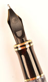 Parker Duofold Centennial in blue marble, Gold trim - Medium nib - Boxed