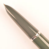 Parker 51 Custom in grey, gold cap - Fine nib