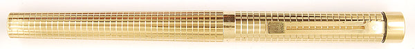 Sheaffer Targa 1007 in gold plated Geometric design - Medium nib