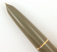 Parker 51 Mk 2 Custom in grey, Gold cap - Fine nib